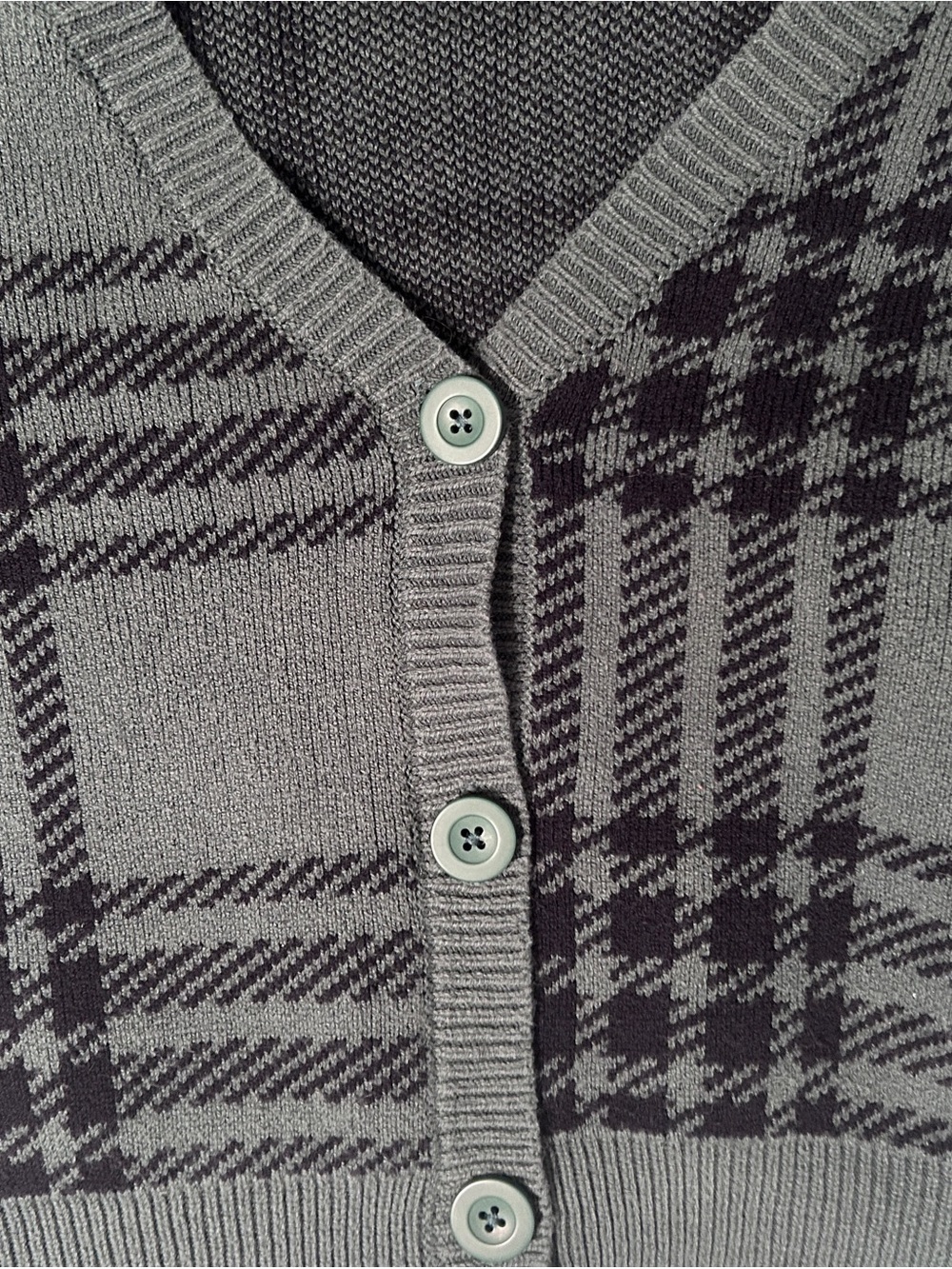 Hollister Forest Green & Black Plaid Cropped V-Neck Cardigan | Oversized Small - Picture 5 of 6